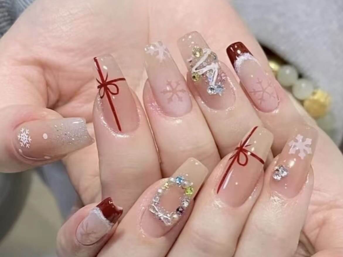 YT Beauty Dedicated to beauty, nail care, and holistic wellness, delivering a truly pure and effective journey of beauty and relaxation.